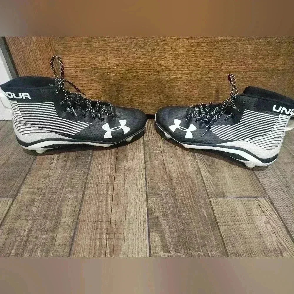 Mens Sz 11.5 Under Armour UA Hammer D Football Cleats Black/White 1289773-011 - Picture 2 of 7
